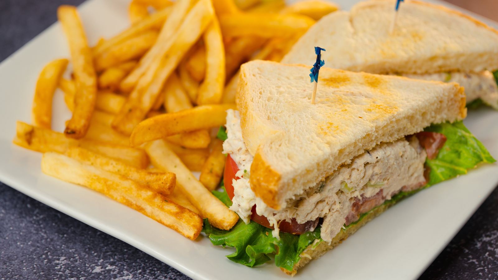Sandwiches & Platters at Naples Brunch